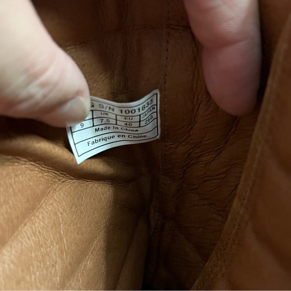 NWT - UGG Women's Tatum 3 Buckle Leather Biker Boots - EU 40/US 9 - Picture 9 of 11